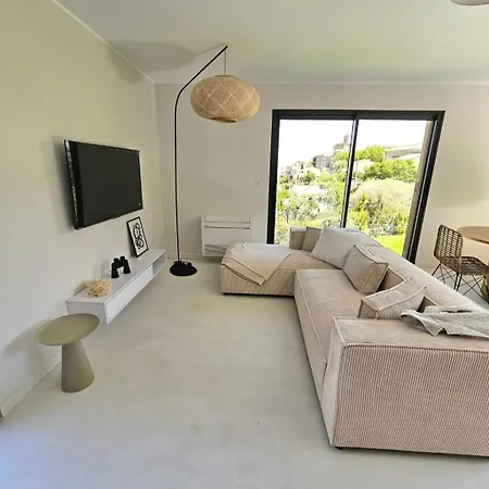 Prestige Avc Piscine - Village