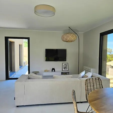 Prestige Avc Piscine - Village *